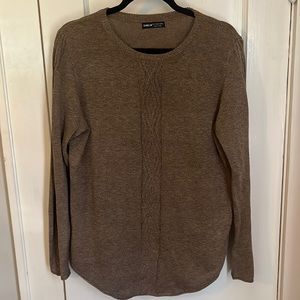 Shein Lightweight Sweater. Size L.